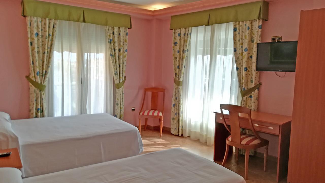 Hotel Real De Castilla Tordesillas Extérieur photo