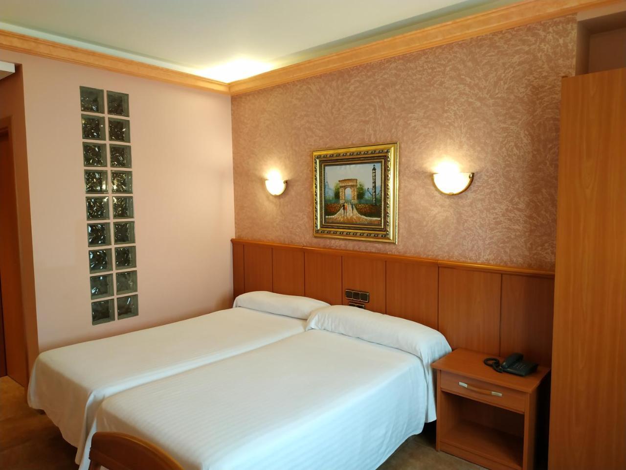 Hotel Real De Castilla Tordesillas Extérieur photo